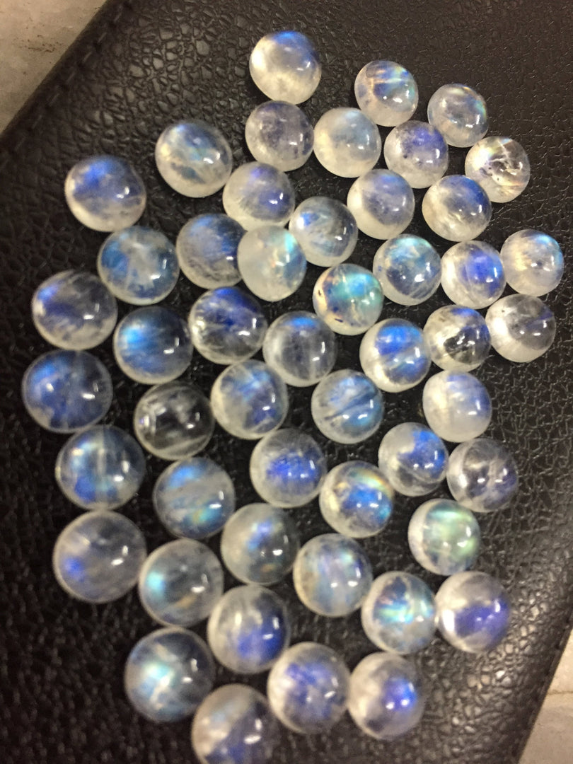 50 pcs AAA quality 100% natural blue flashy rainbow moonstone cabochon blue fire moonstone cabs loose gemstone lot for jewelry 7mm