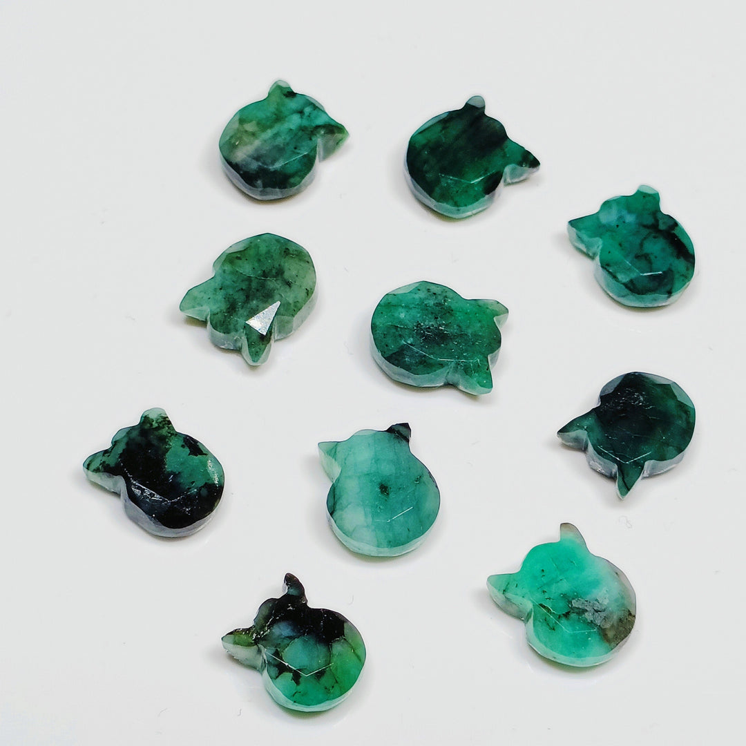 Natural Emerald Cat Face Carving, Kitty Shape Charms Beads, Faceted Emerald Handmade Carved Stone For Jewelry Making Beads 12x10 Approx