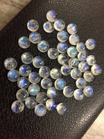 Load image into Gallery viewer, 50 pcs AAA quality 100% natural blue flashy rainbow moonstone cabochon blue fire moonstone cabs loose gemstone lot for jewelry 6mm