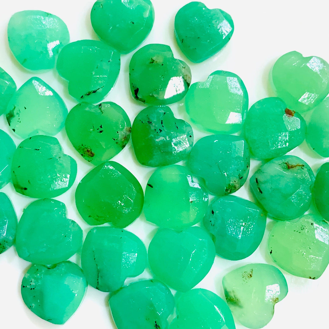 2,5,6,7,8,9,10 pcs Natural Chrysoprase Faceted  Carved Heart Shape Briolettes, Carved Heart Shape Gemstone For Jewellery, Heart Shape 10mm