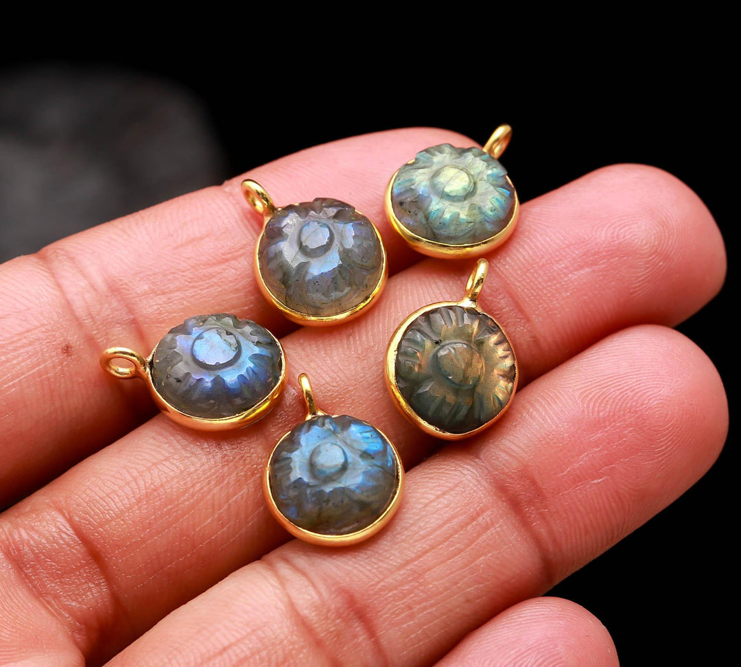 Labradorite Flower Pendant 16mm in Gold-Plated 925 Sterling Silver