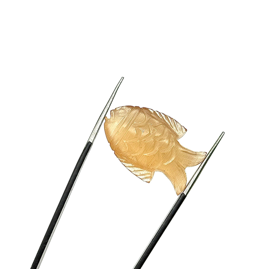 Natural Peach Moonstone Fish Carving Gemstone, Hand Carved Fish Gemstone, Jewelry Making Gemstones, 17X26 MM Fish Charm, Carved Crystal