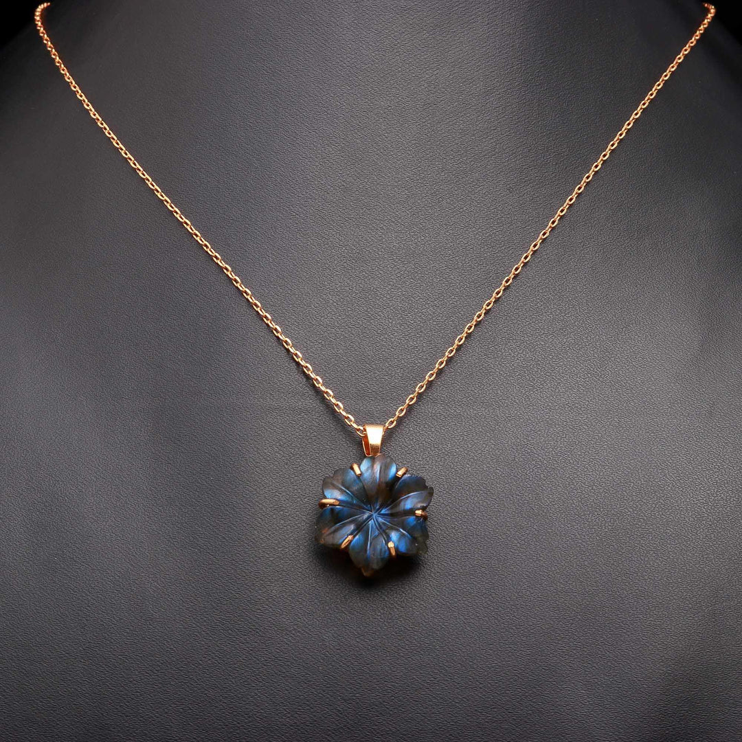 Flashy Labradorite Flower Pendant, 19 mm Flower, Birthday Gift For Women, Handmade Flower Pendant, Healing Energy Gemstone Necklace For Her