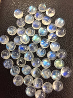 Load image into Gallery viewer, 50 pcs AAA quality 100% natural blue flashy rainbow moonstone cabochon blue fire moonstone cabs loose gemstone lot for jewelry 7mm