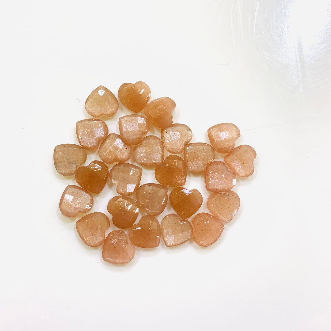 2,5,7,8,9,10 Pcs Natural Peach Moonstone Heart Shape Briolettes,  Faceted Hand Carved  heart Shape Briolettes, Heart Shape Gemstone, 10mm