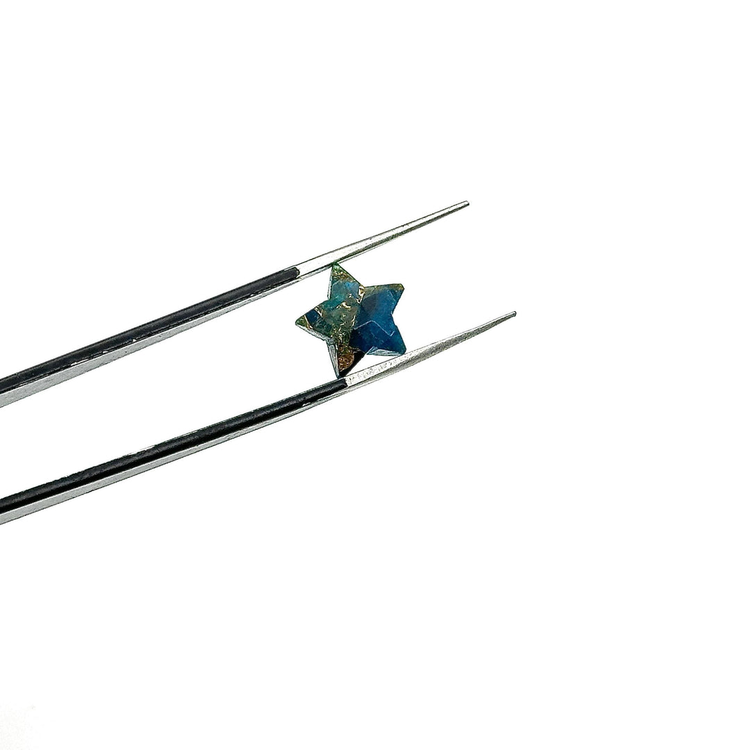 Faceted Neon Copper Turquoise Star Beads: Gemstone Carvings (10mm)