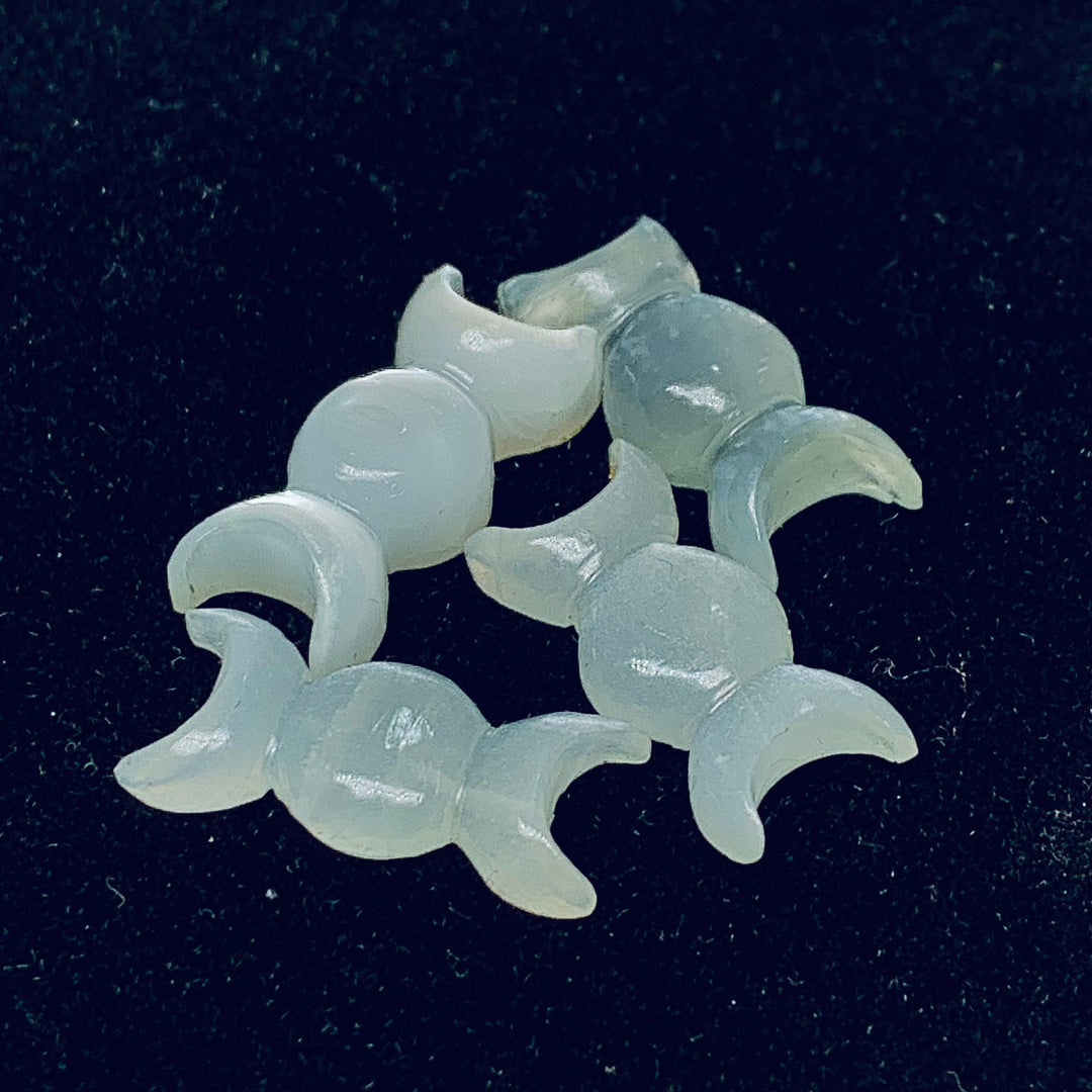 2,3,4,5 Pcs Natural Grey Moonstone Hand Carved Triple Moon Shape, Carved Triple Moon Shape Gemstone For Jewellery, 22X10 mm
