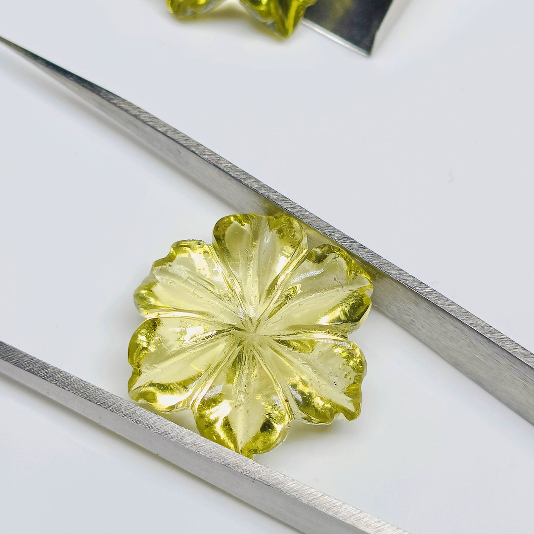 AAA Lemon Quartz Flower Carving: Natural Gemstone (20 mm)