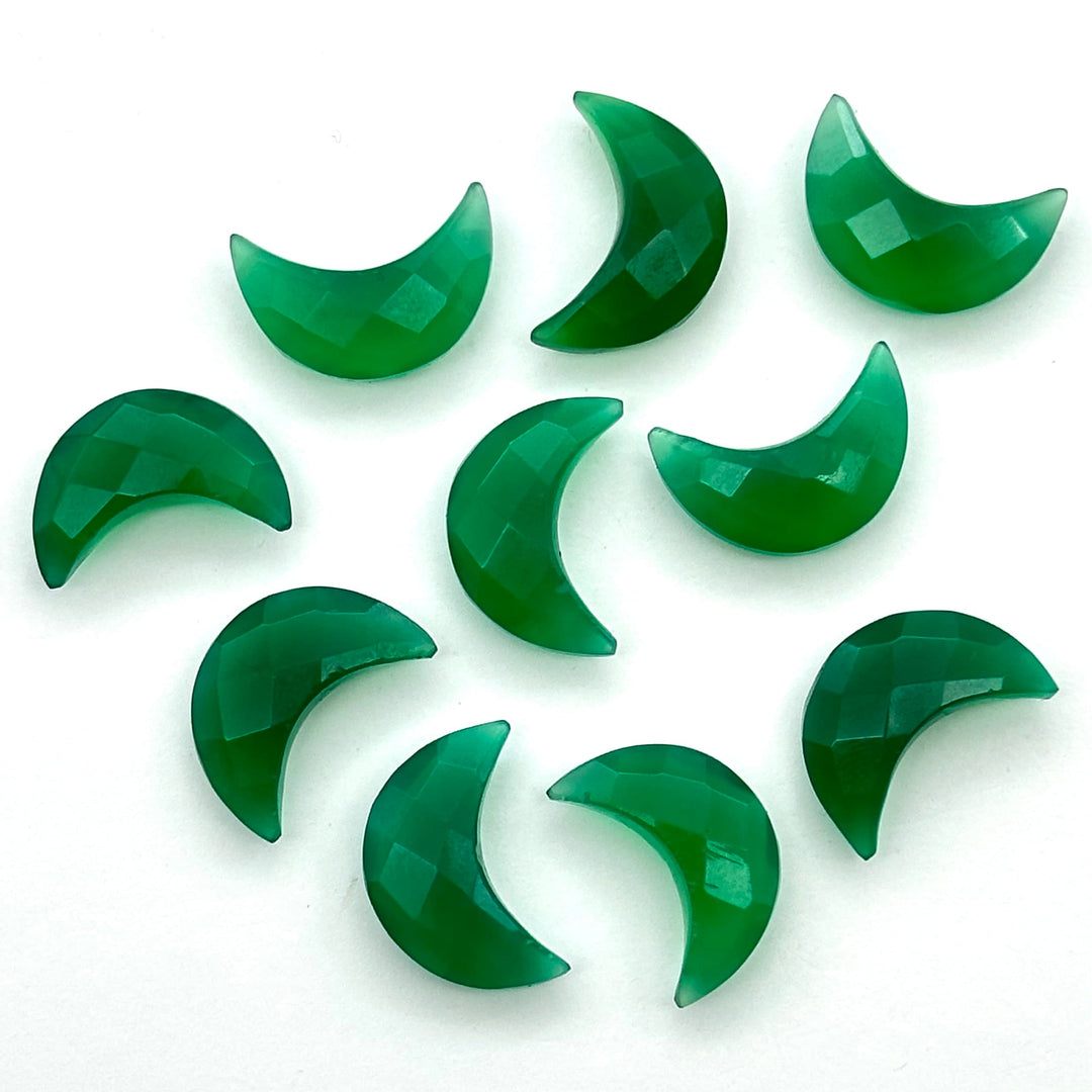 2,3,4,5,Pcs  Natural Green Onyx faceted Hand Carved Moon Shape Briolettes, Carved Moon Shape Gemstone For Jewelry, faceted Moon Shape 17mm