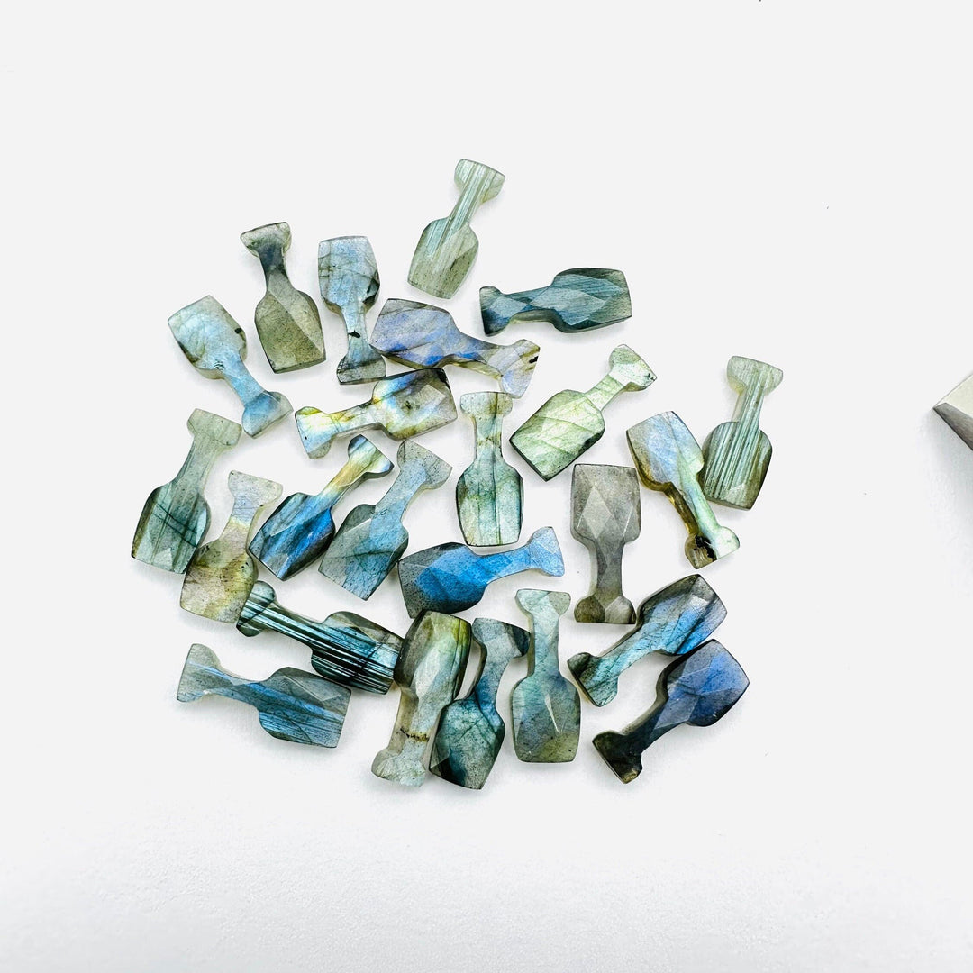 1,2,3,4,5 pcs Natural Labradorite Wine Glass Shape Carved Gemstone, New Designer Flashy Briolettes, Blue Fire Labradorite Carving 8X20 MM