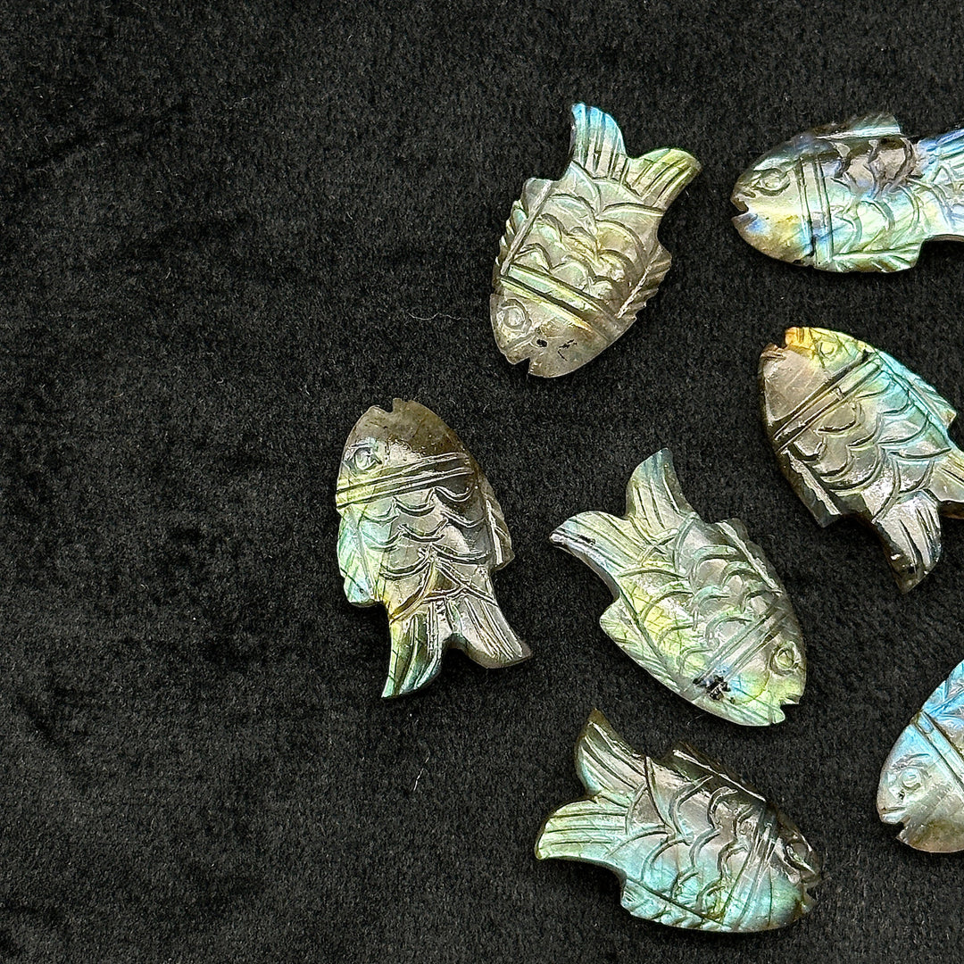 AAA+ Quality Flashy Labradorite Fish Carving Gemstone, Hand Carved Fish Shape Gemstone, 17X26 MM Fish Charm For Jewelry, Both Side Carved