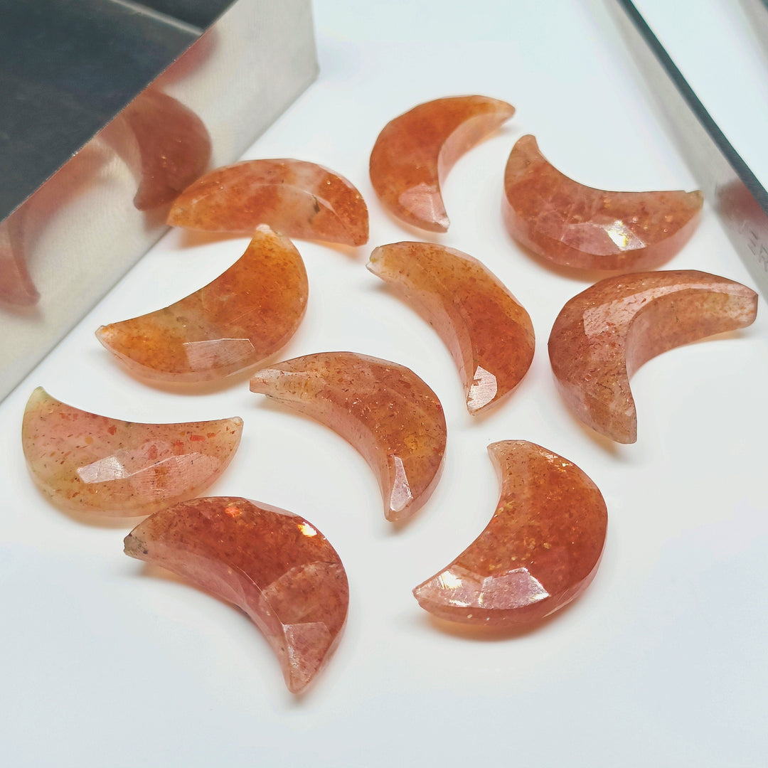 2,3,4,5,6 Pcs Natural Red Sunstone Moon Shape Gemstone, Faceted Hand Carved Moon loose gemstone , Moon Shape Gemstone ,17 mm