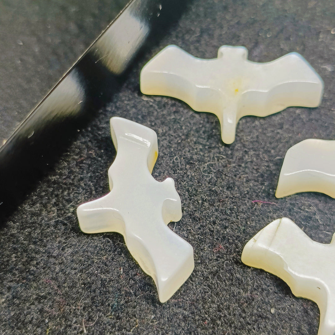 2,3,4,5 Pcs Natural Grey Moonstone Hand Carved Bat Shape, Bat Shape Gemstone For Jewellery, Bat Shape Gemstone, 20X10 mm