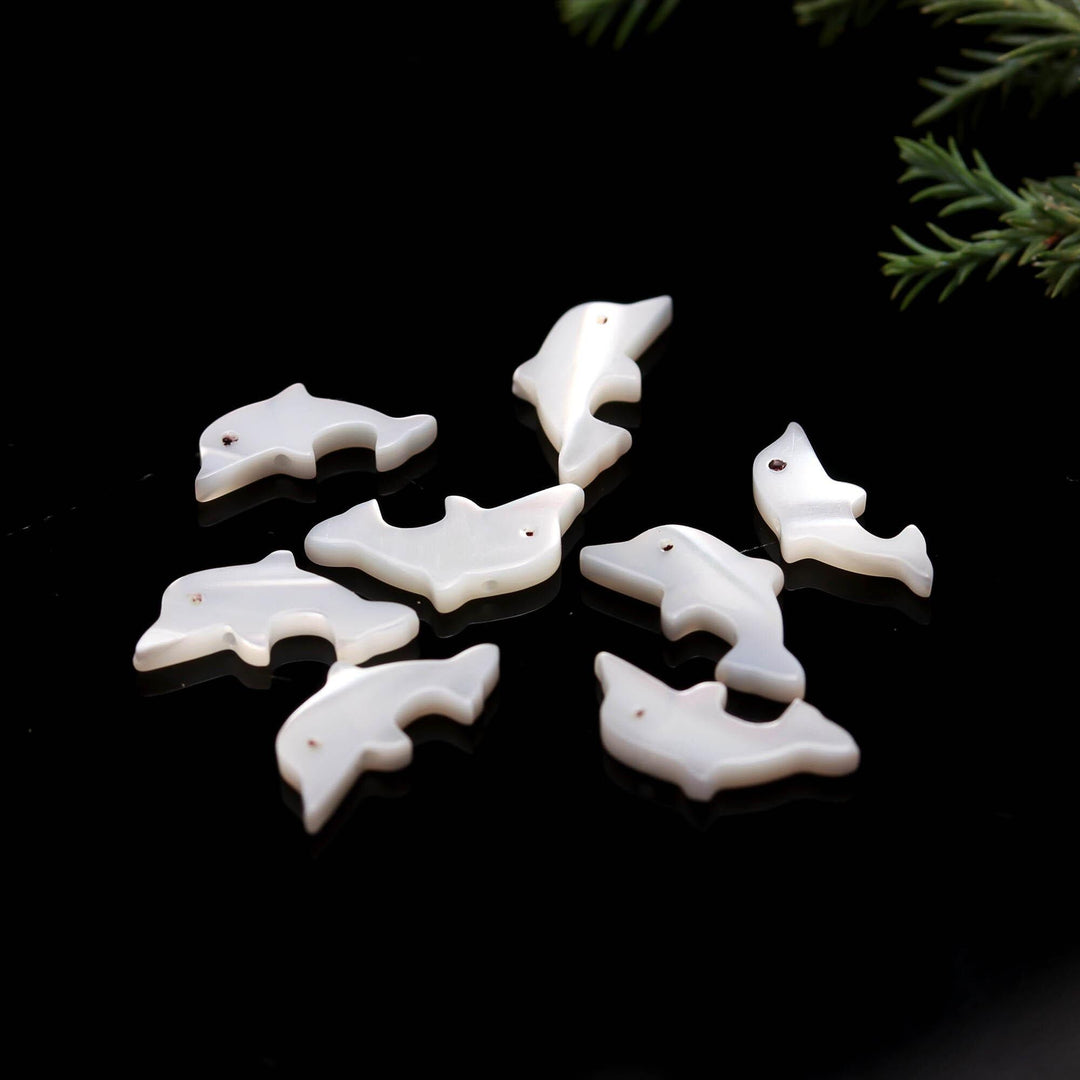 Natural White Pearl Dolphin Shape Beads, Mother of Pearl Dolphin Shape Beads, Fish Charms for Jewelry Making, 15 MM Straight Drill