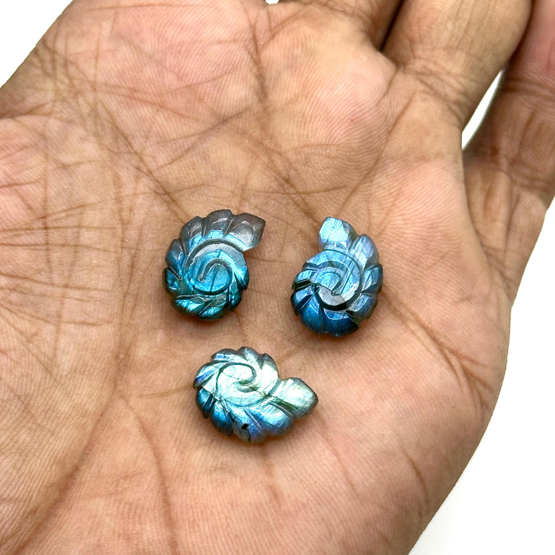 AAA Flashy Labradorite Carved Shell Beads, Hand Carved Snail Shell Shape Gemstone, Seashell Charm, 16 MM Seashell Beads For Jewelry Making
