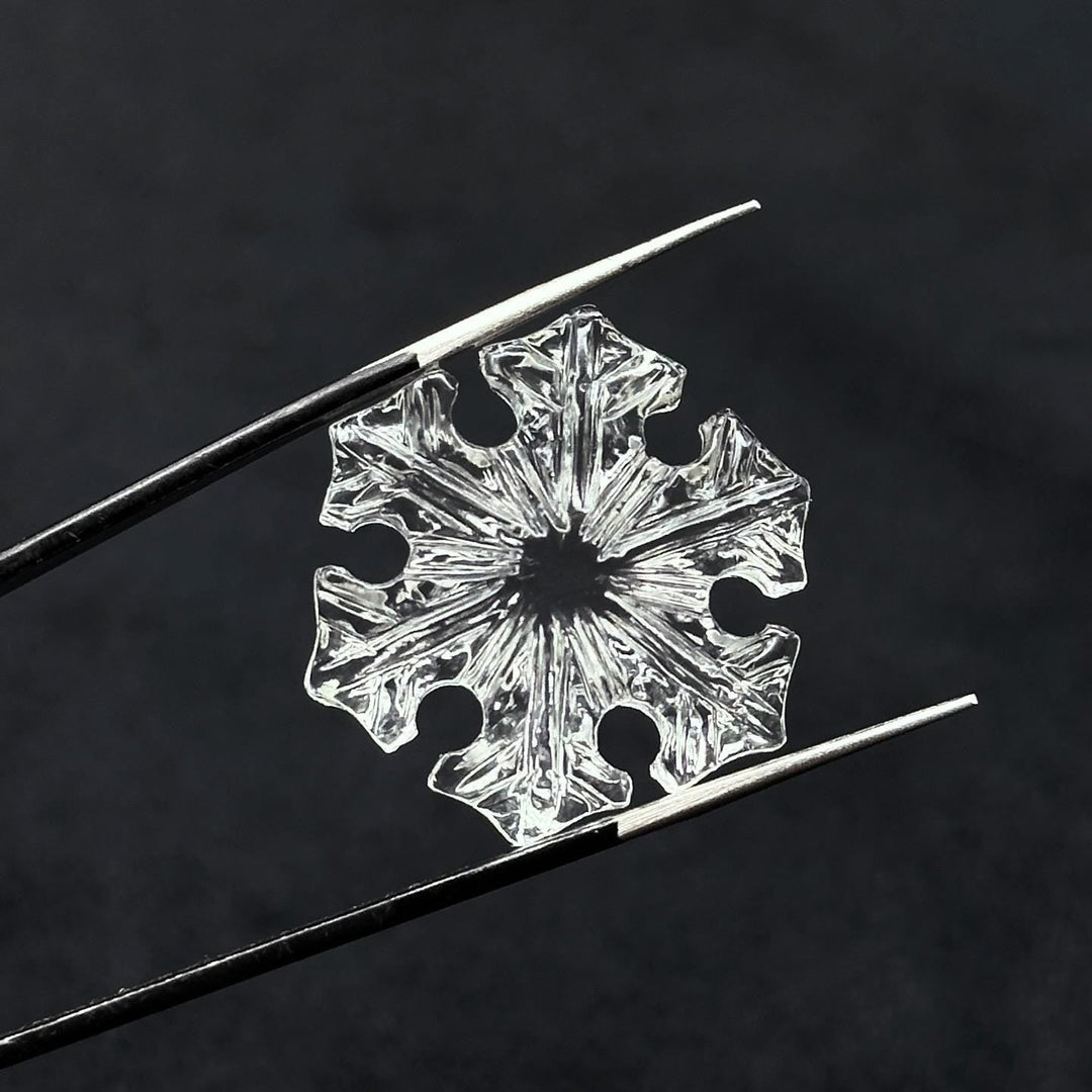 Snowflakes Crystals, 1 pc Natural Crystal Quartz Snowflake, 22 MM Handmade Snowflake Carvings, Hand Carved Gemstone For Jewelry, Ice Flakes