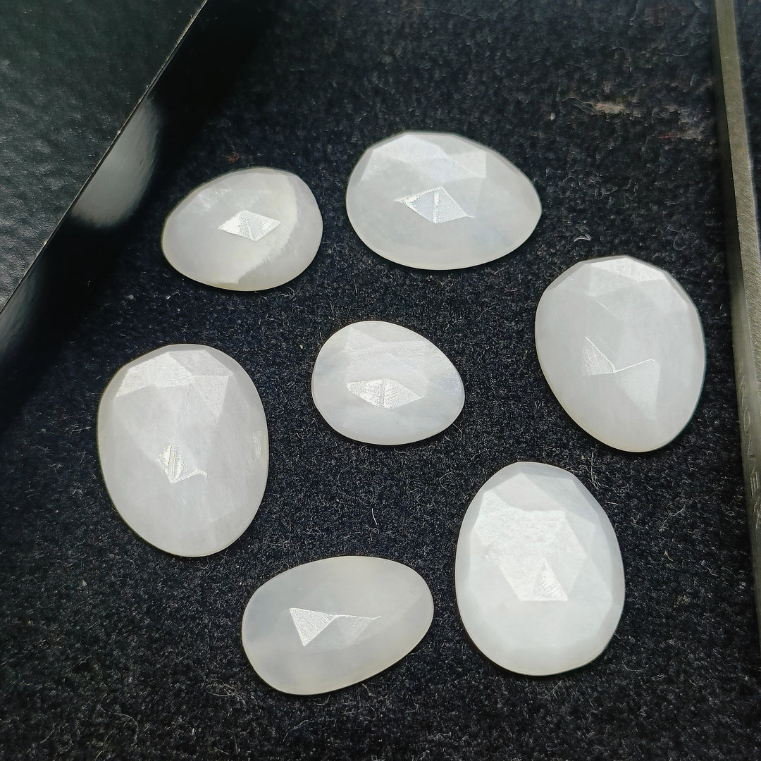 2,10,20,25,50pcs A-one Quality White Moonstone freeform Rosecut, Cut Stone rosecut, gemstone for jewelry,jewelry making rosecut15X13 16X13mm
