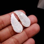 Load image into Gallery viewer, 1 Pc Mother of Pearl Leaf Shape Beads, AAA Luster Pearl Leaf Shape Charms, Top face Drill Pearl Charms, Jewelry Making Beads, 30 MM