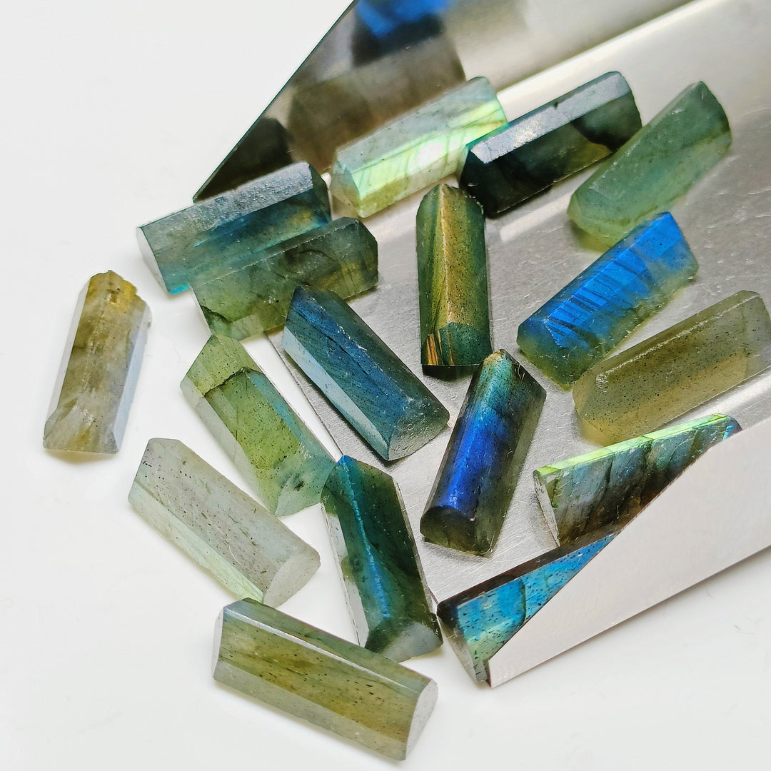 Natural Faceted Labradorite Pencil Gemstone: Jewelry Making (15X6 mm)