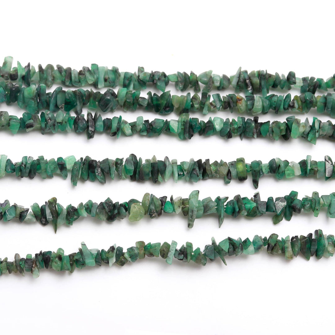 Natural Emerald Uncut Beads Strand, AAA Green Emerald Chips Beads for Jewelry Making, 16" Inch Gemstone Uncut Chip Beads, Freeform Uncuts