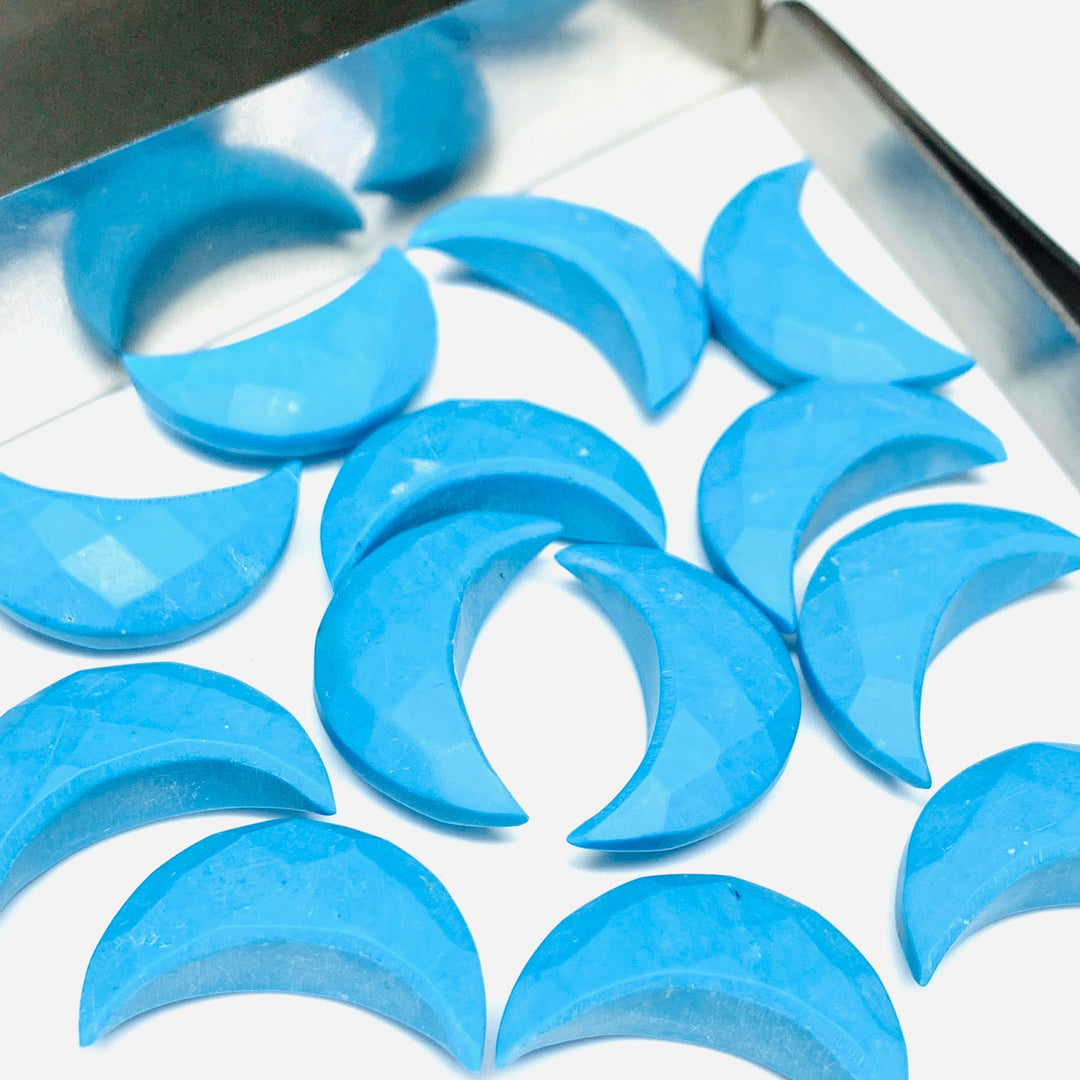 2,3,4,5 Pcs Amazing Blue Turquoise  Faceted Hand Carved Moon Shape Briolettes, Carved Moon Shape Gemstone For Jewellery, Briolettes 17 mm