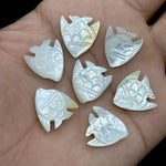 Load image into Gallery viewer, Hand Carved Mother of Pearl Fish Beads: AAA Gemstone (16X17 MM)