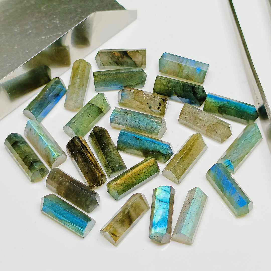 Natural Faceted Labradorite Pencil Gemstone: Jewelry Making (15X6 mm)