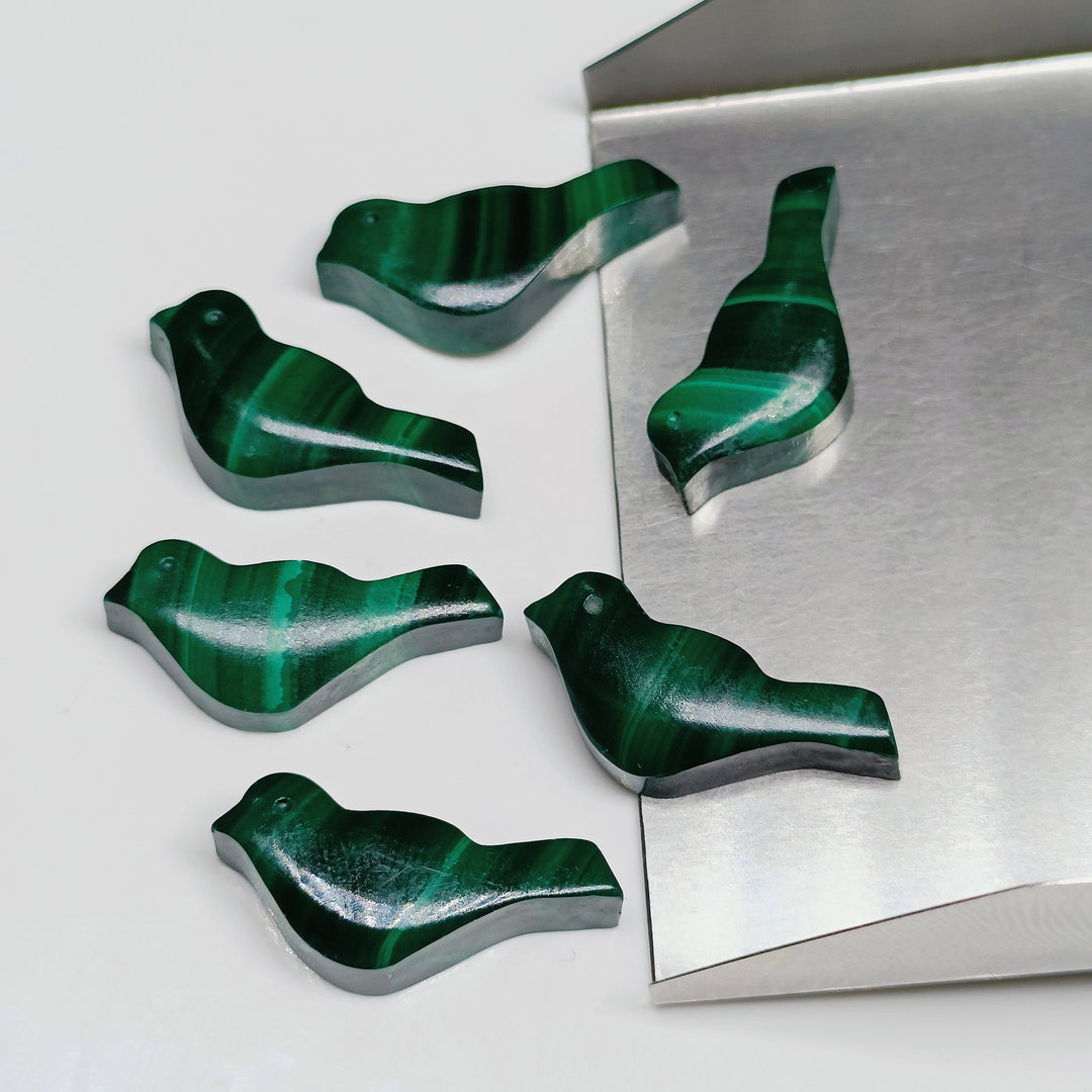 2,3,4,5 Pcs Natural Malachite Hand Carved Bird Shape, Carved Bird Shape Gemstone For Jewellery, Bird Shape Gemstone, 20X8 mm