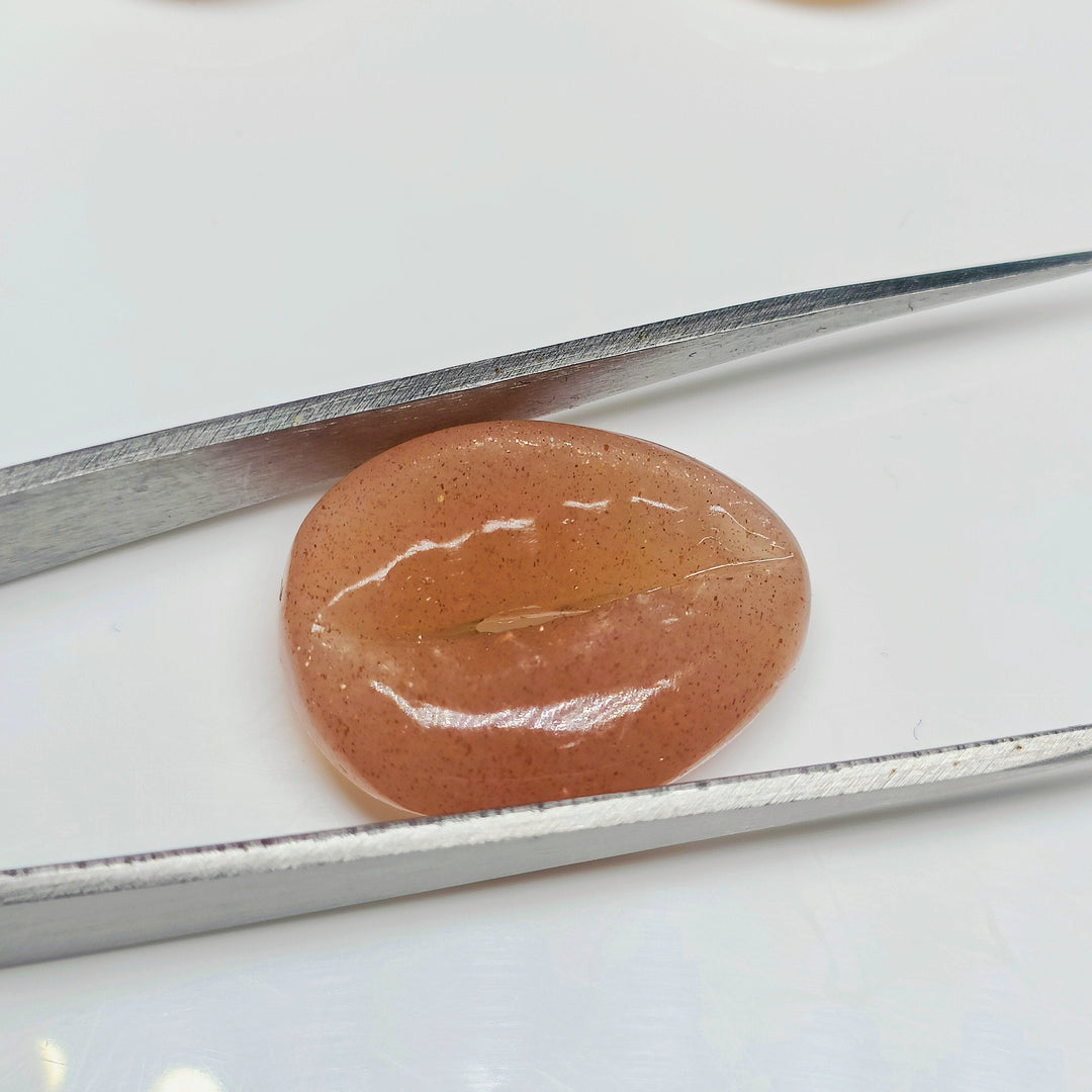 Natural Peach Moonstone Conch Shape Carving, Cowrie Shell Shape Loose Gemstone Beads for Jewelry, Moonstone Hand Carved Gemstones 20X16 MM