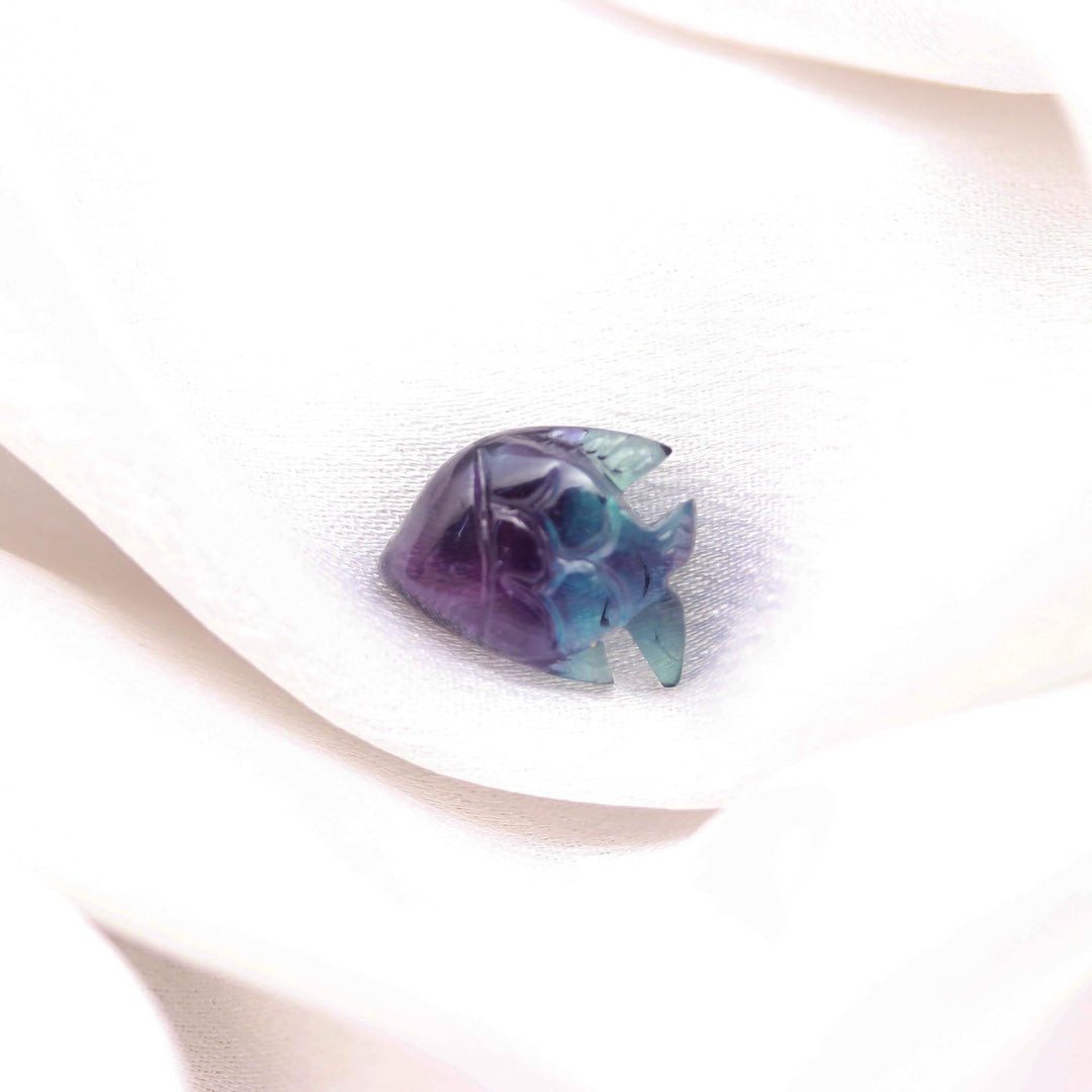 Natural Fluorite Fish Shape Stone, Hand Carved Fluorite Sea Fish for Jewelry Making, 15 MM