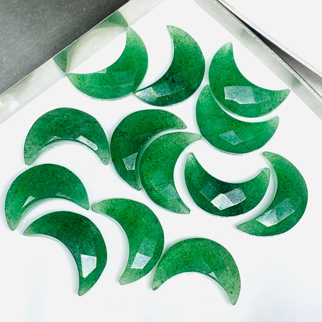 2,3,4,5 Pcs Natural Green Strawberry  Faceted Hand Carved Moon Shape Briolettes,  faceted Carved Moon Shape Gemstone For Jewellery, 17 mm