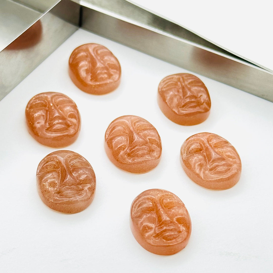 1,2,3,4,5 Pcs Natural peach moonstone oval face Shape Carving, Hand carved face shape Gemstone, carved Gemstone jewelry Making,18X14 mm