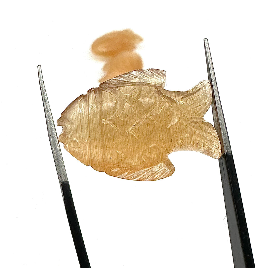 Natural Peach Moonstone Fish Carving Gemstone, Hand Carved Fish Gemstone, Jewelry Making Gemstones, 17X26 MM Fish Charm, Carved Crystal