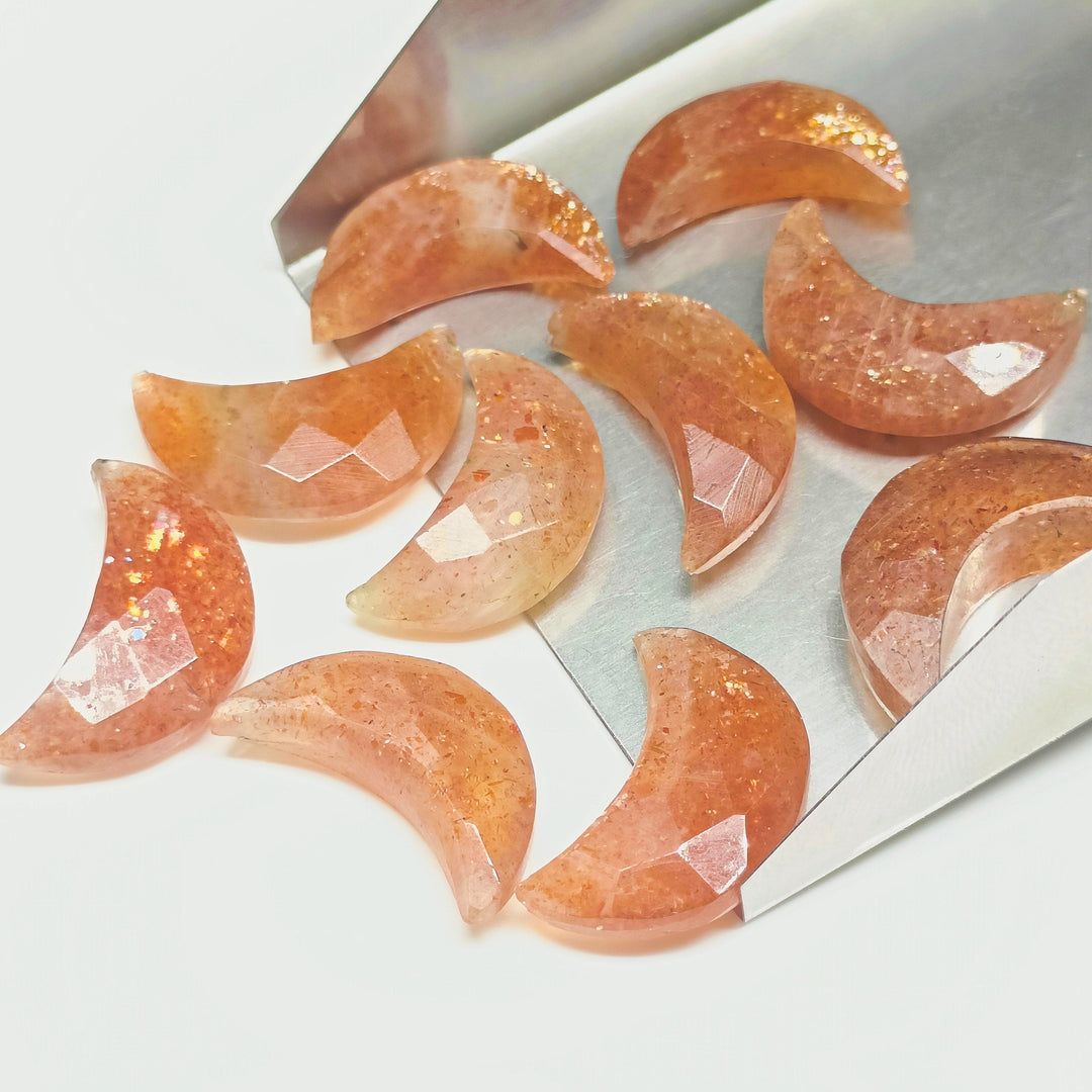 2,3,4,5,6 Pcs Natural Red Sunstone Moon Shape Gemstone, Faceted Hand Carved Moon loose gemstone , Moon Shape Gemstone ,17 mm
