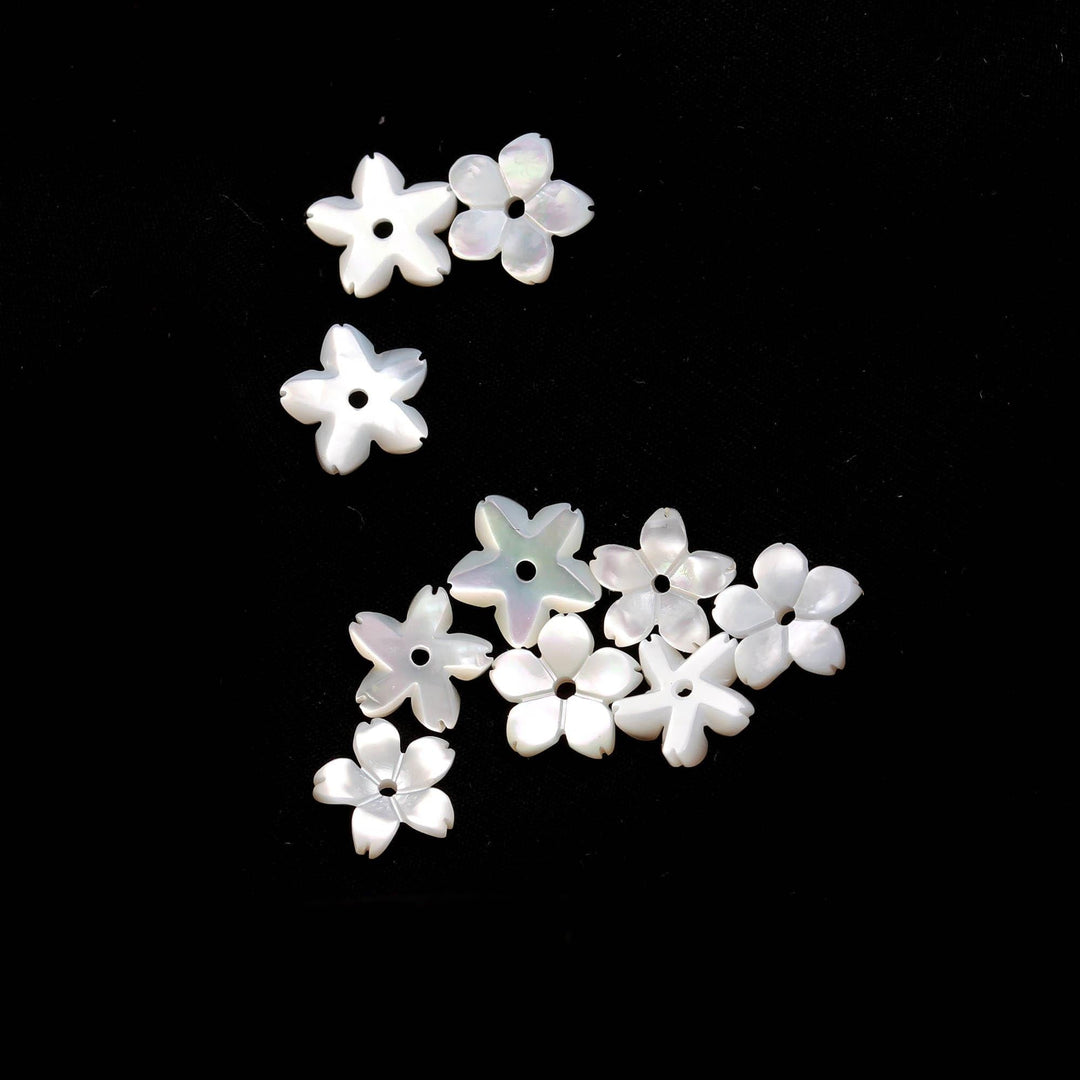 Mini Pearl Jasmine Flower for Jewelry Making, Mother of Pearl Flower Shape Carving, Pearl Flowers, 8 MM Center Hole Bead