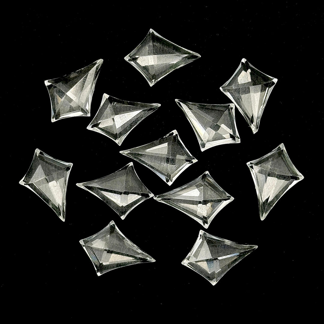 Clear Crystal Quartz Kite Shape Beads, Hand Carved Faceted Kite Shape Stone, Kite Shape Charms for Jewelry Making, 16 MM Gemstone Carvings