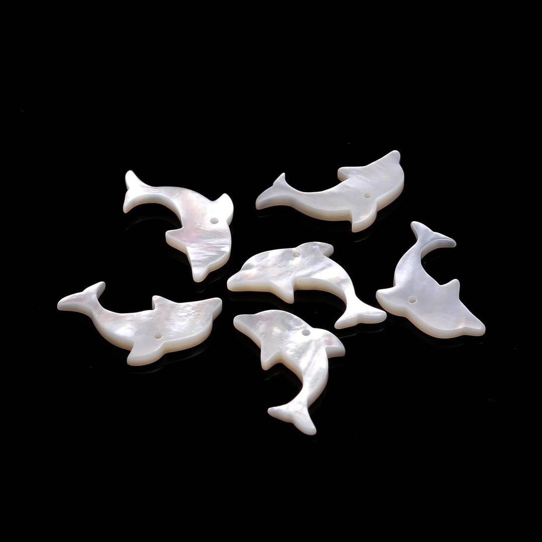 Natural White Pearl Dolphin Shape Carving, Mother of Pearl Dolphin Shape Beads, Top Drill Fish Charms for Jewelry Making, 23 MM, 1 PC