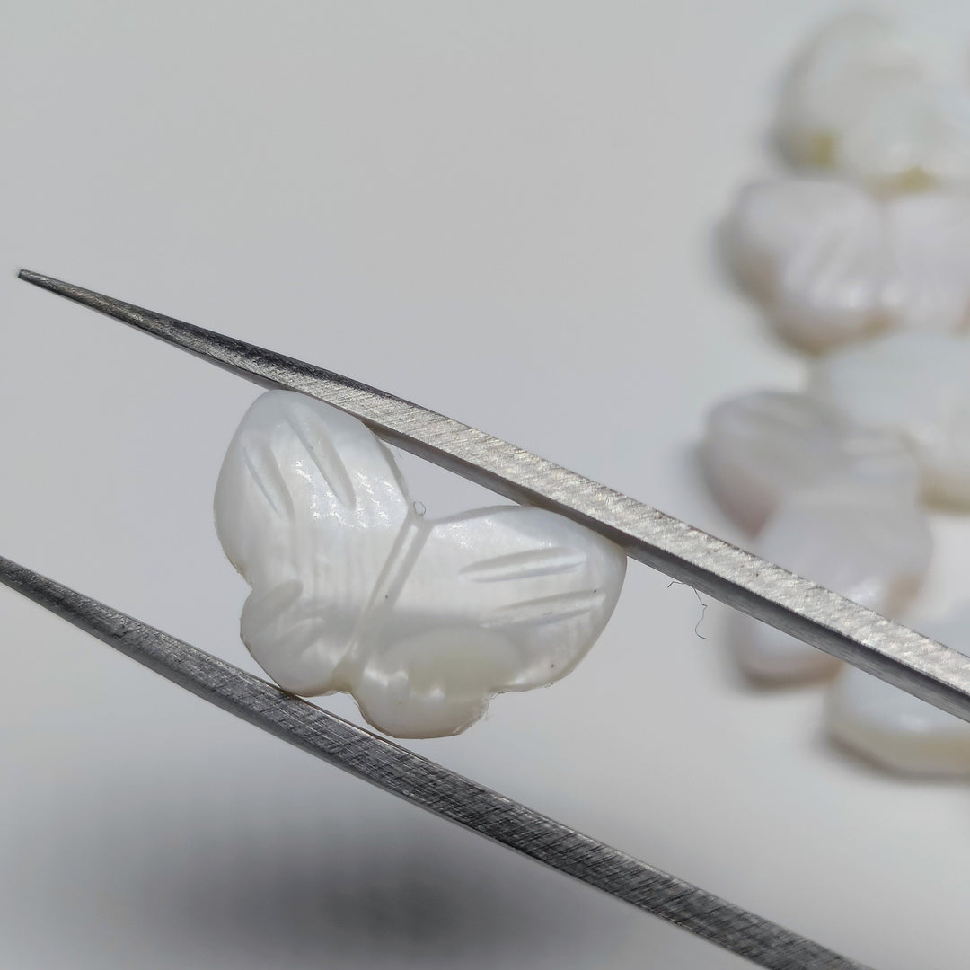 Cute Natural Mother Of Pearls Butterfly Shape Carving, Mother Of Pearls carved Butterfly Gemstone Briolette's,  jewelry Making Charms,12X7mm