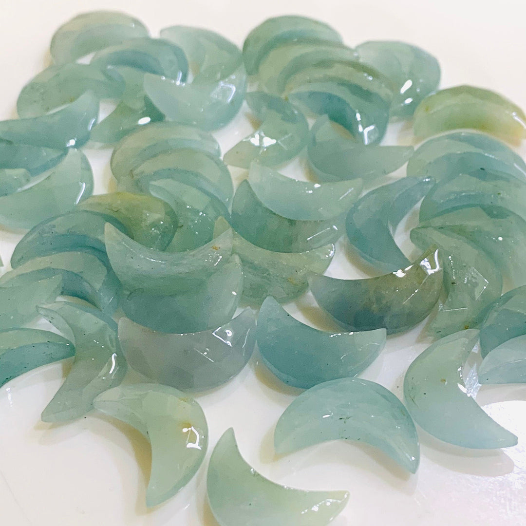 2,3,4,5 Pcs Natural Aquamarine Hand Carved Moon Shape Briolettes, Carved Moon Shape Gemstone For Jewellery, Moon Shape Briolettes 17mm