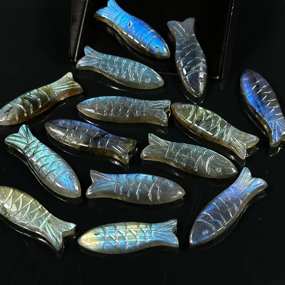 Labradorite Fish Carving: Flashy Handmade Gemstone Briolette for Jewelry (30x10 MM), Natural Crystal Fish Gifts