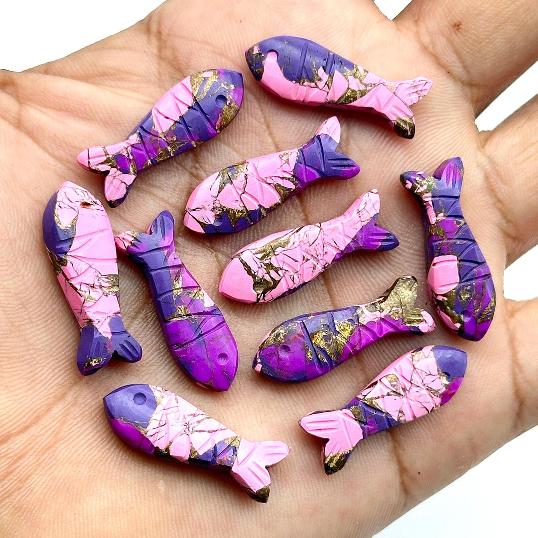 Mohave Turquoise Fish Beads: Carved Gemstone Charms, 25mm