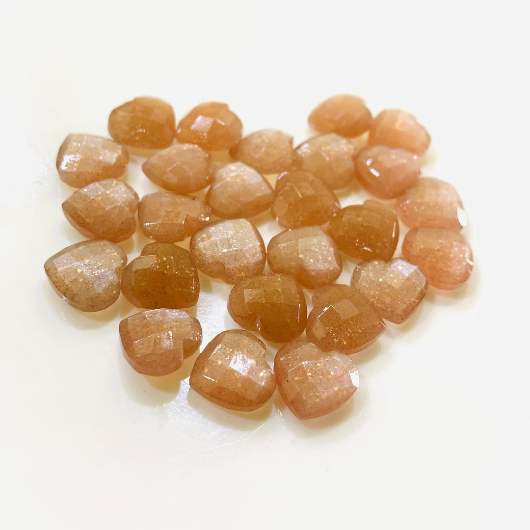 2,5,7,8,9,10 Pcs Natural Peach Moonstone Heart Shape Briolettes,  Faceted Hand Carved  heart Shape Briolettes, Heart Shape Gemstone, 10mm