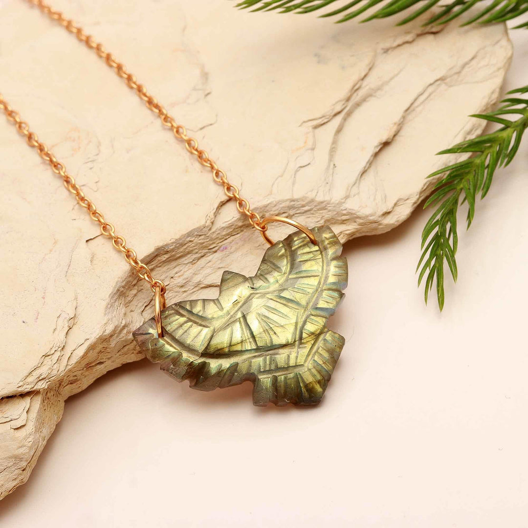 Natural Labradorite Eagle Necklace, Flashy Labradorite Hand Carved Eagle Necklace for Gift, 30 MM, Carved Bird Jewelry, Gift for Women's
