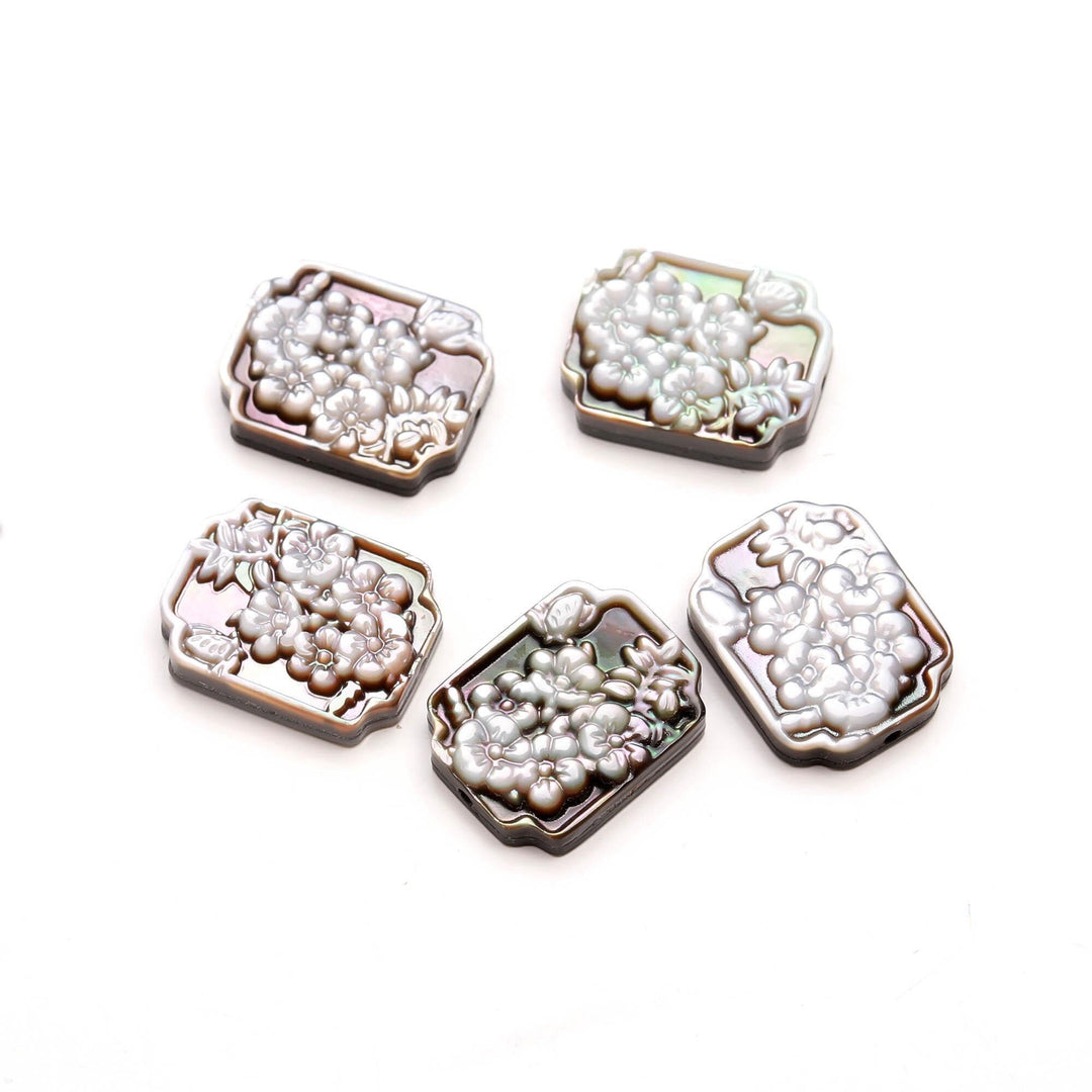 1 Pc Natural Black Mother of Pearl Carvings, Handmade Flower Bunch on Pearl Square, Straight Drill Mop Pearls, Luster Pearl 16 MM
