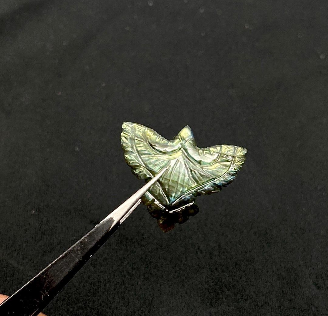 Flashy Carved Labradorite Eagle Shape Stone, Natural Labradorite Hand Carved Eagle Shape Gemstone, Jewelry Making, Bird Shape Beads, 30 MM